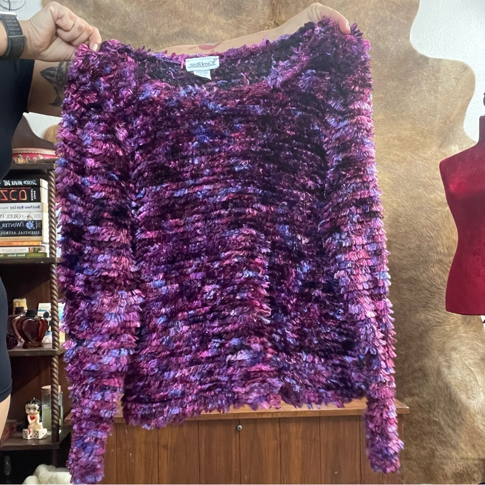 Y2K fuzzy pink/purple sweater!